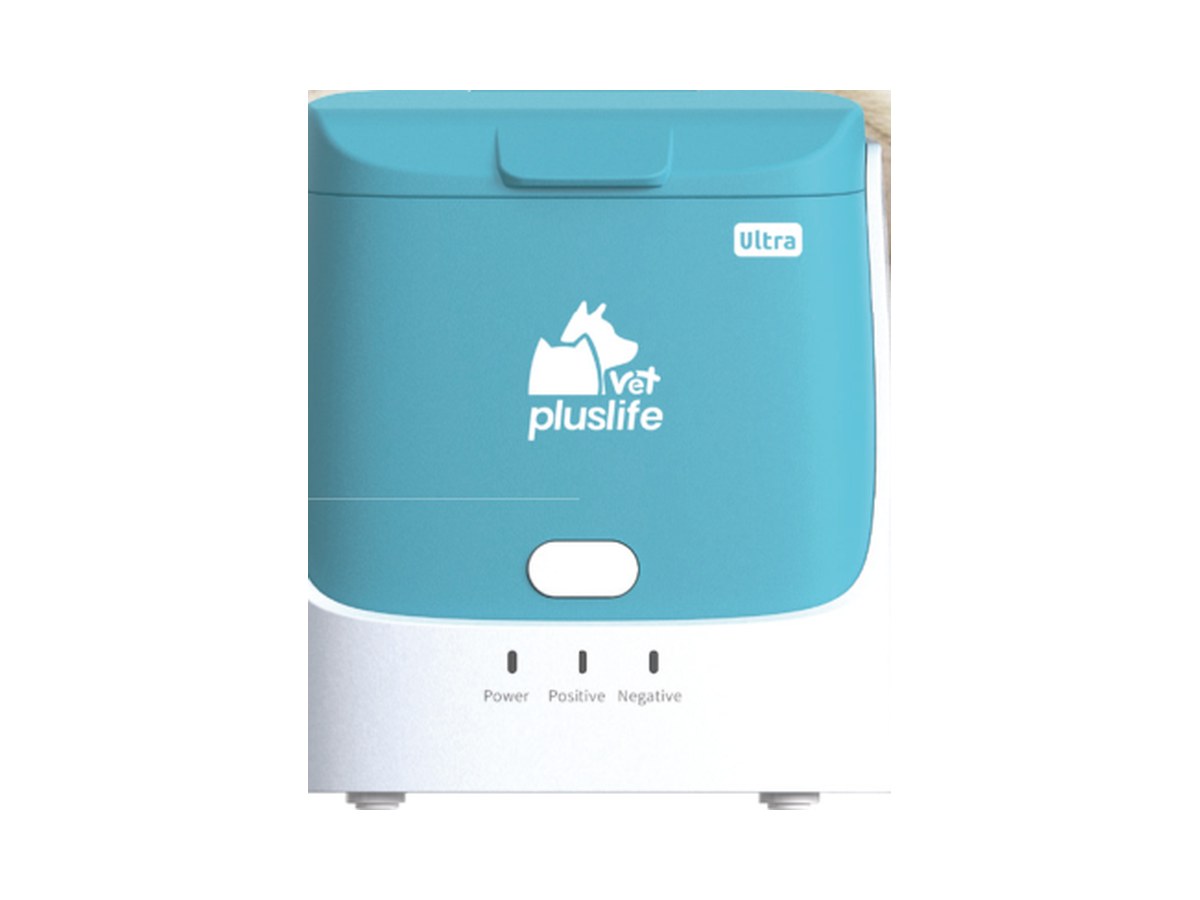 Portable isothermal molecular analyser